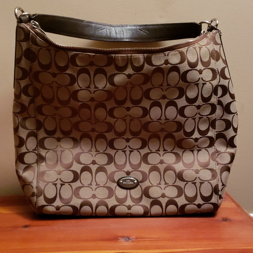 Authentic Signature Coach Shoulder Bag